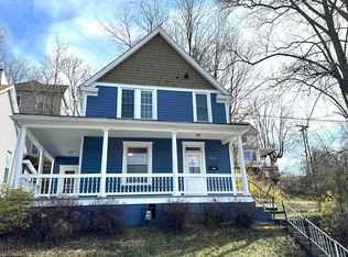 904 Charles Ave, Morgantown, WV 26505