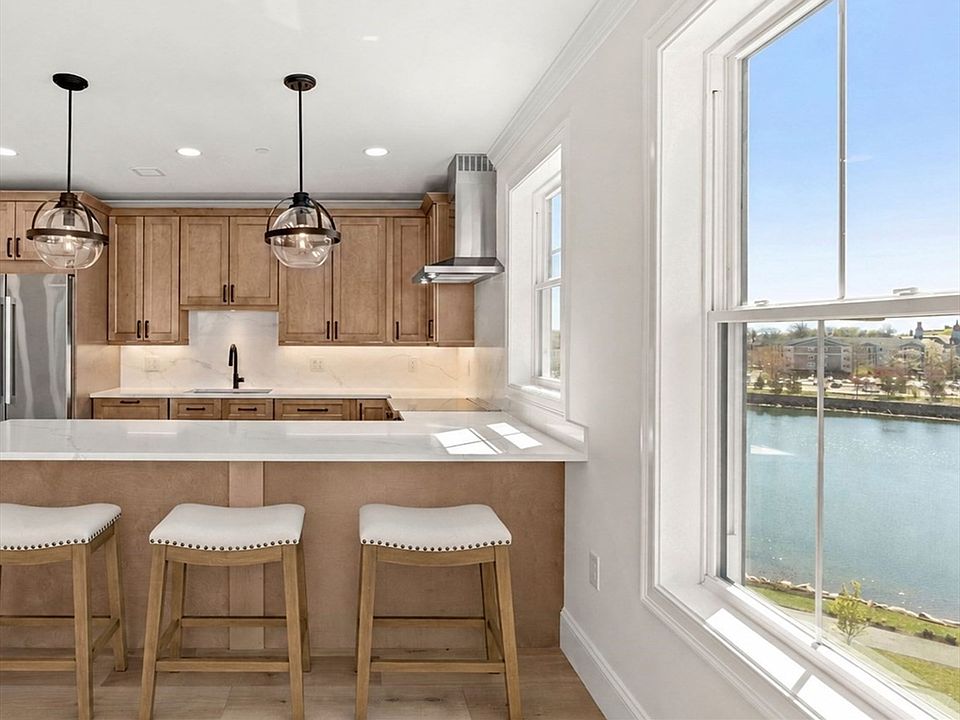 1st image of 16 Franklin St #1401