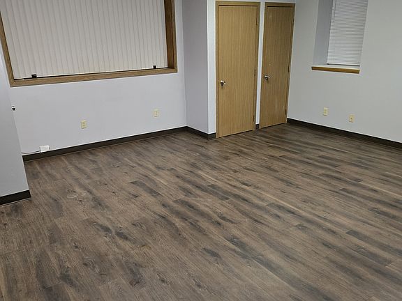 3rd image of 2105 Cherry Ave #2-4