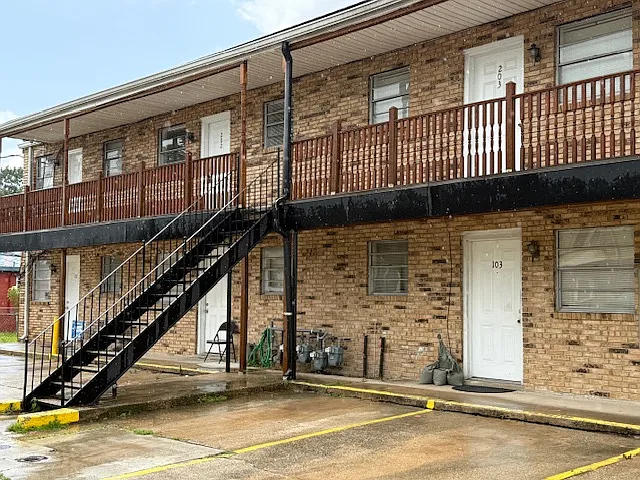 1024 Angela St