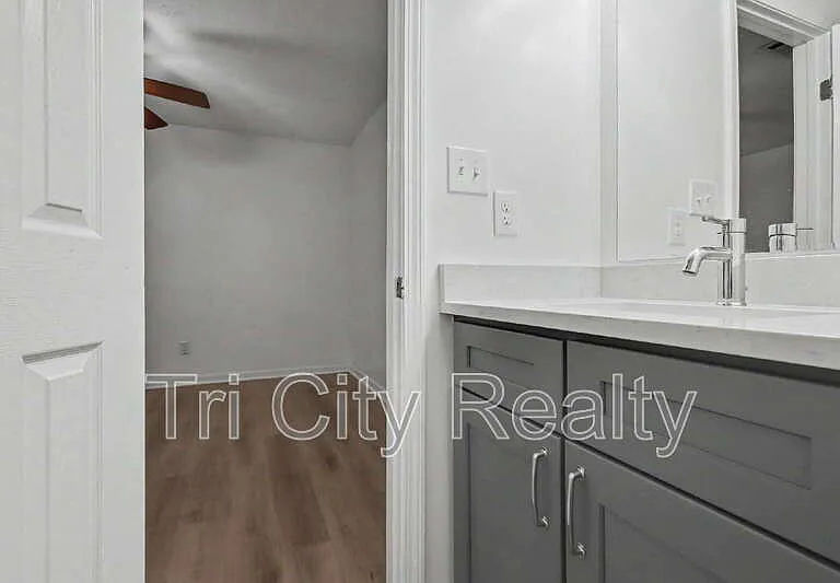 150 Chase Ct — Photo 30