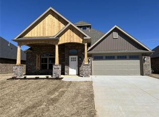1010 Trestle Ln, Centerton, AR 72713