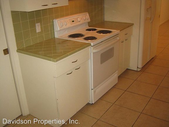 5th image of 3022 Sir Phillip Dr