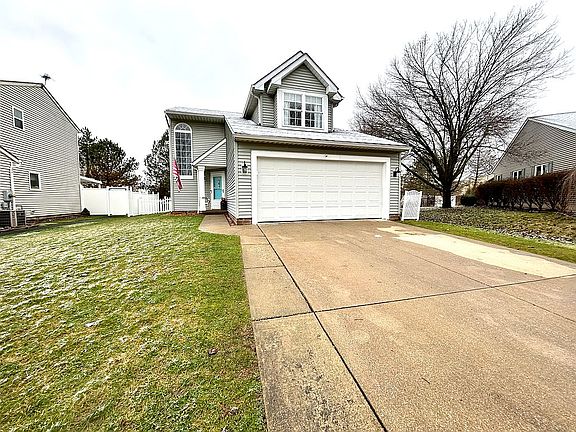 3rd image of 534 Wykeham Ct