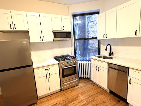 2nd image of 426 E 77th St APT 3RE