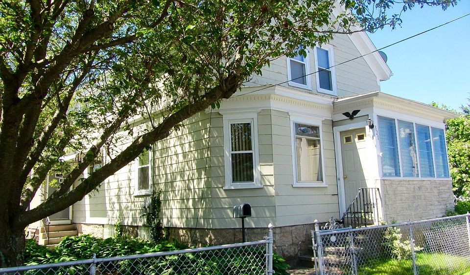 321 Judson St, Tiverton, RI 02878 Zillow