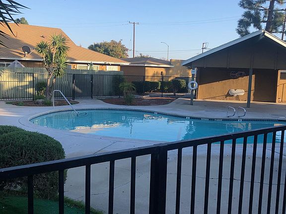 4th image of 2115 S Camino St APT A
