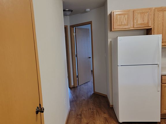 3rd image of 241 Stoney Ridge Rd #241
