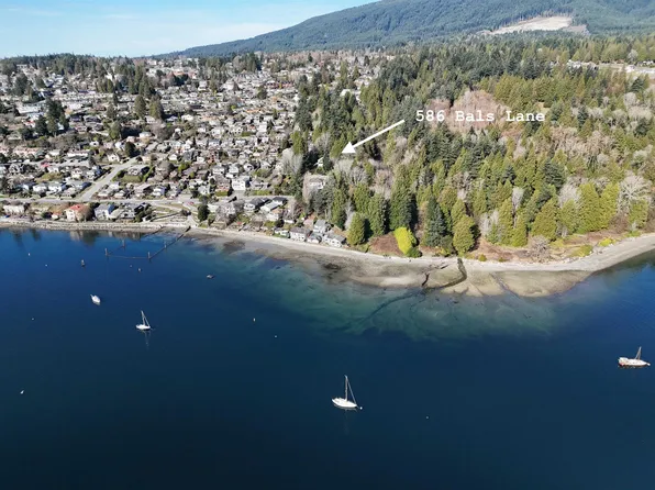 586 Bals Ln, Gibsons, BC V0N 1V9