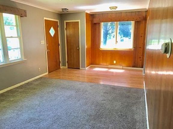 4th image of 128 Lakecrest Ave
