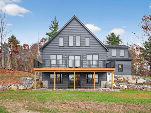 19 Sky Ridge Drive, Casco, ME 04015