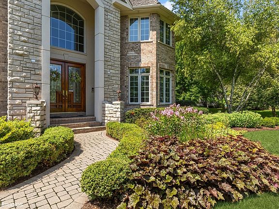 3rd image of 5741 Churchill Ln