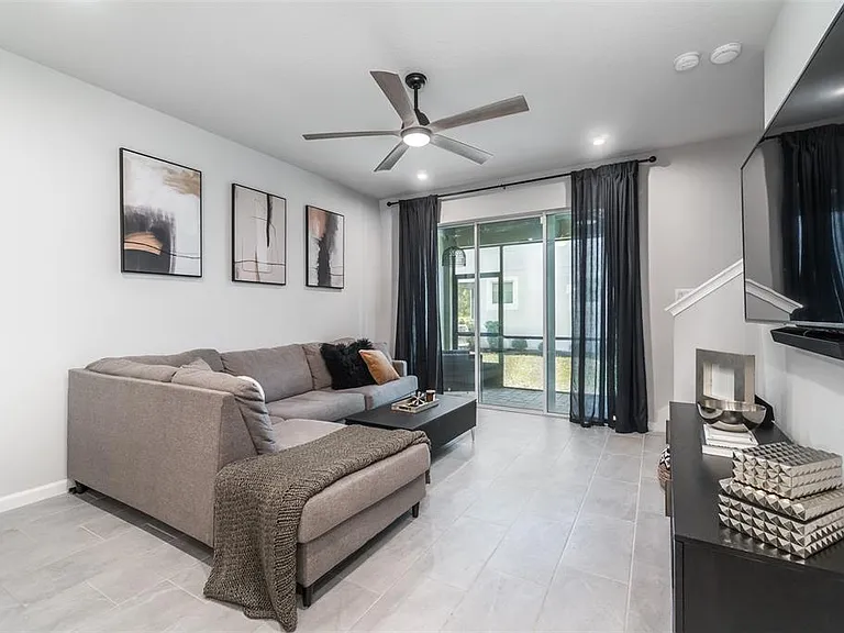 8518 Primrose Willow Pl — Photo 14