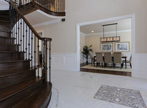 2nd image of 11 Wilshire Dr