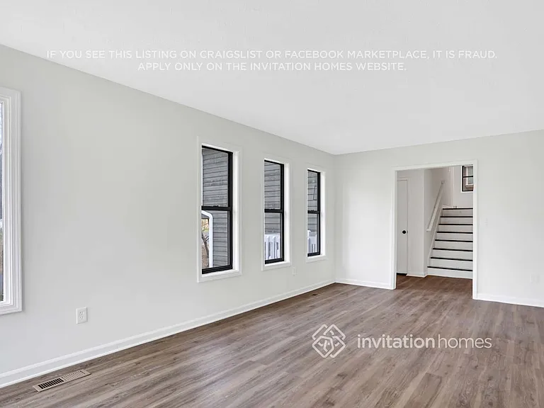 1790 Blackwillow Dr — Photo 5