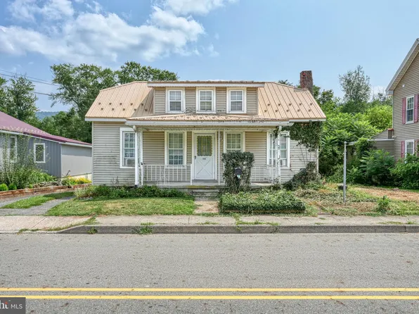 1126 N Market St, Duncannon, PA 17020