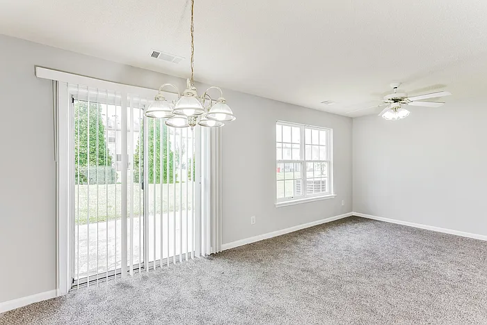 7245 Alicias Way — Photo 4