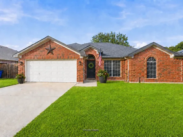 1020 Hannah St, Burleson, TX 76028