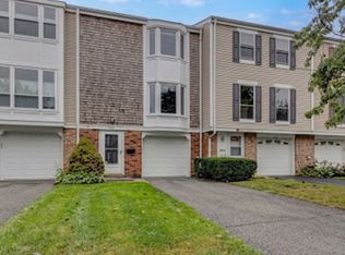 2141 Greystone Pl, Hoffman Estates, IL 60169