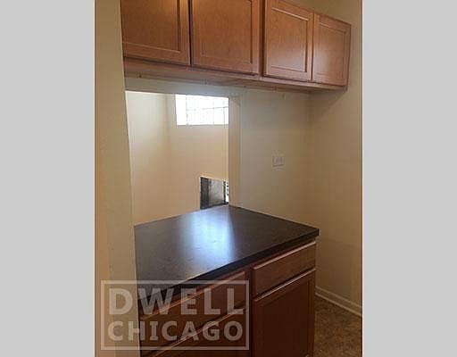1st image of 6002 N Kenmore Ave APT 102