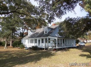 14 Best Ln, Minnesott Beach, NC 28510