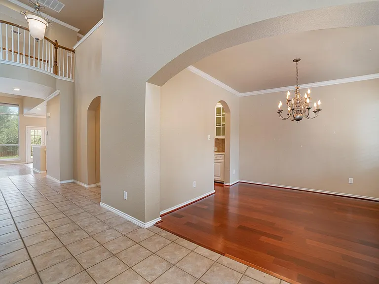 1800 Montura Ln — Photo 6
