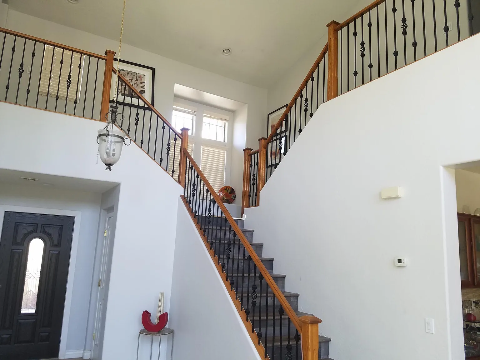 5 bed, 2933 sqft, $3,200 — Photo 3