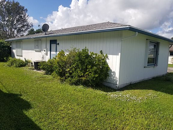 2nd image of 458 SE Lamon Ln