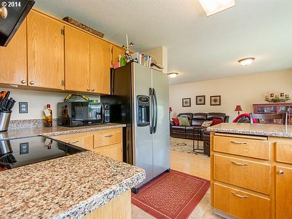 4th image of 8903 NE 135th Ave