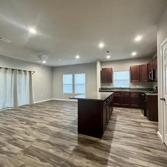 205 Hoover Ln — Photo 9