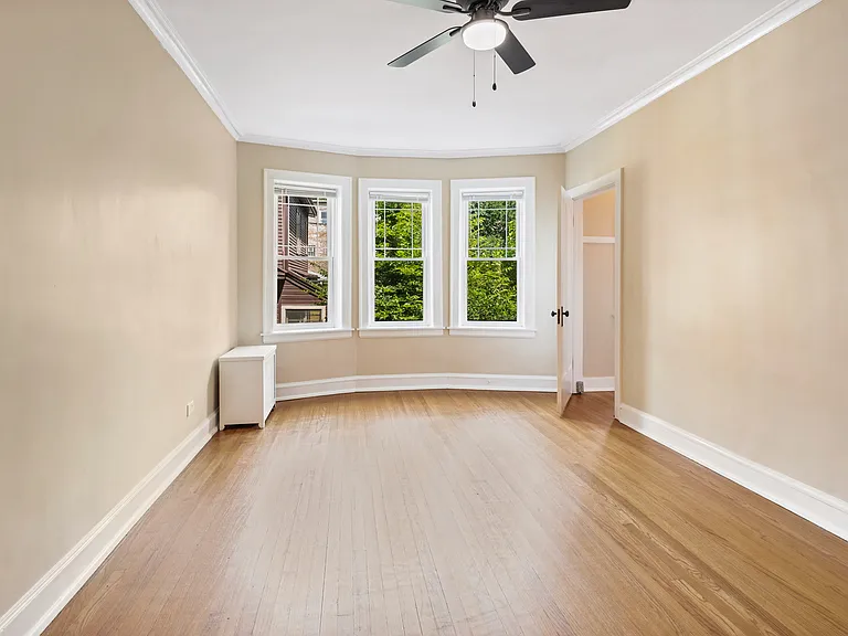 1923 W Estes Ave #2S — Photo 7