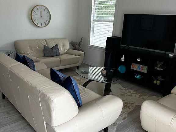 3rd image of 2319 Gull Ln
