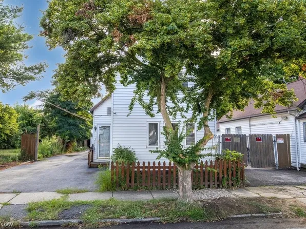 3244 W 31st St, Cleveland, OH 44109