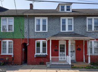 76 Front St, Lititz, PA 17543