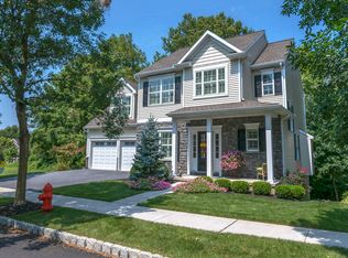 215 Wendover Way, Lancaster, PA 17603