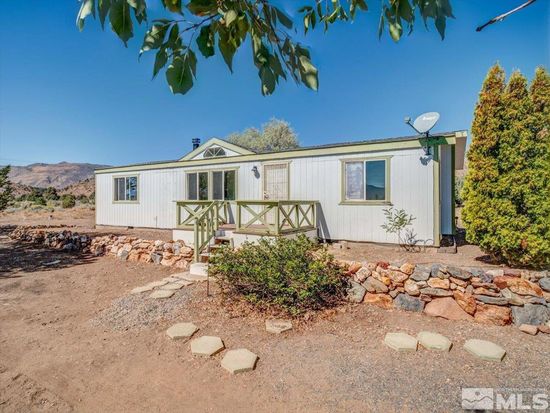 1360 Hematite Ct, Wellington, NV 89444