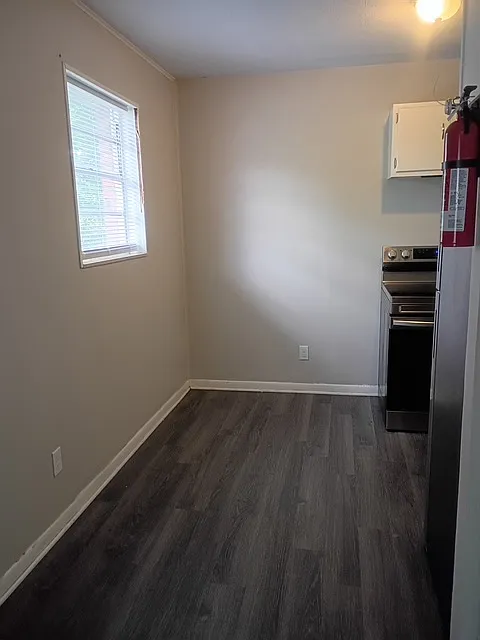 2 bed, 750 sqft, $999 — Photo 2