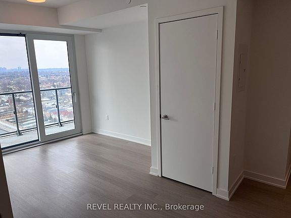 3rd image of 448 Burnhamthorpe Rd W #1301