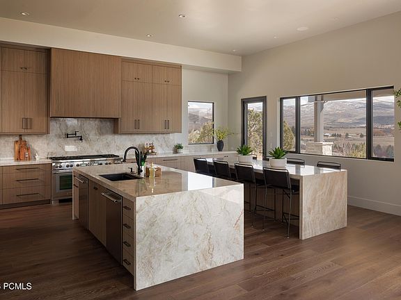 5th image of 3057 Corral Peak Cir