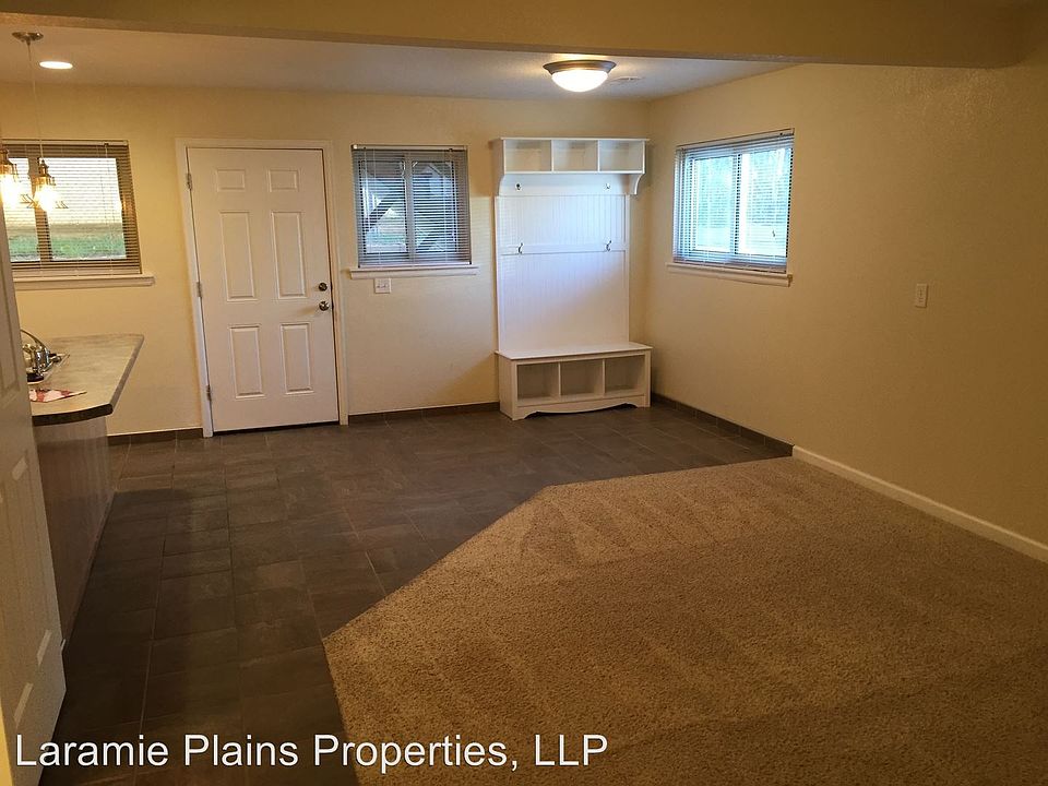 1st image of 1407 E Flint St APT 11
