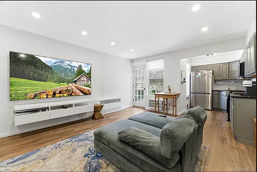 250 N Broadway #5B Photo 1