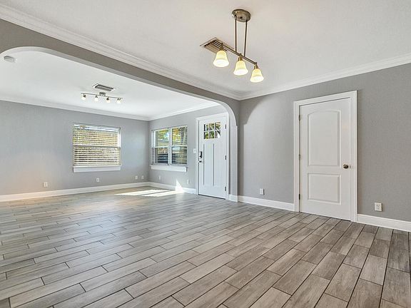 3rd image of 3906 W Lemon St