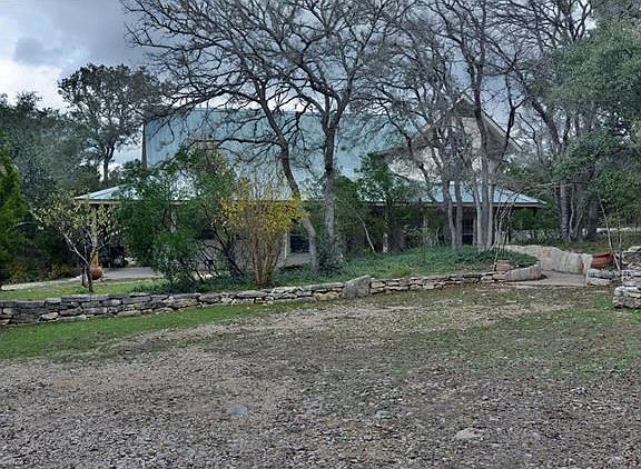 3rd image of 108 Lauren Ln