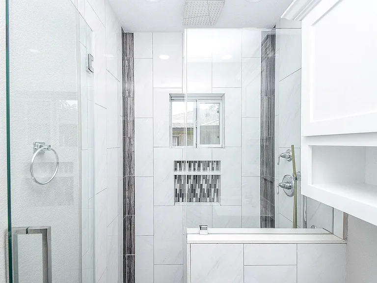 1405 Richard Ave — Photo 11