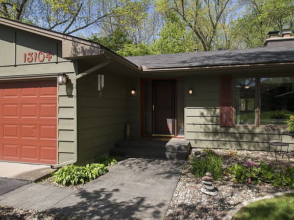 5th image of 13104 Walnut Dr