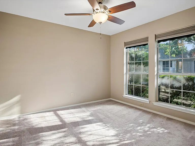 2201 Pendleton Ln — Photo 19