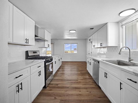 2nd image of 3484 Avenue 62