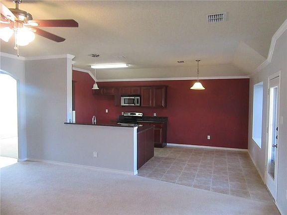 4th image of 219 Cloudcroft Dr