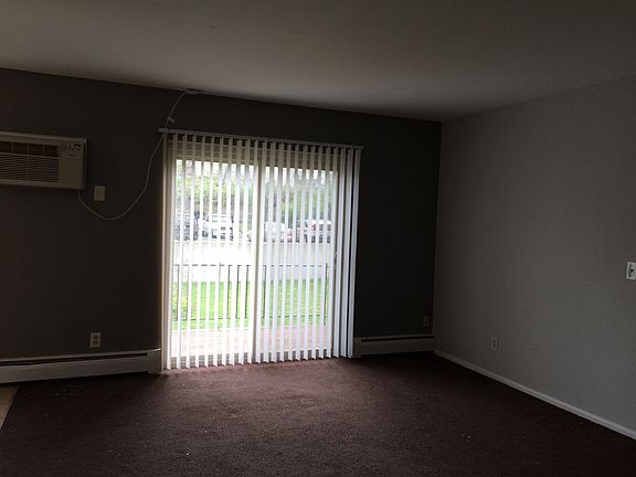 3rd image of 5890 Shadymist Ln APT 1