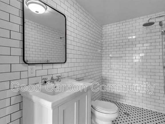 3rd image of 1725 Grand Island Blvd #27